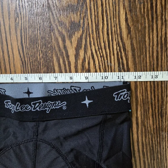 Troy Lee Designs Padded Cycling Chamois Liner Shorts Black Mens 28 Runs Small - Picture 4 of 8